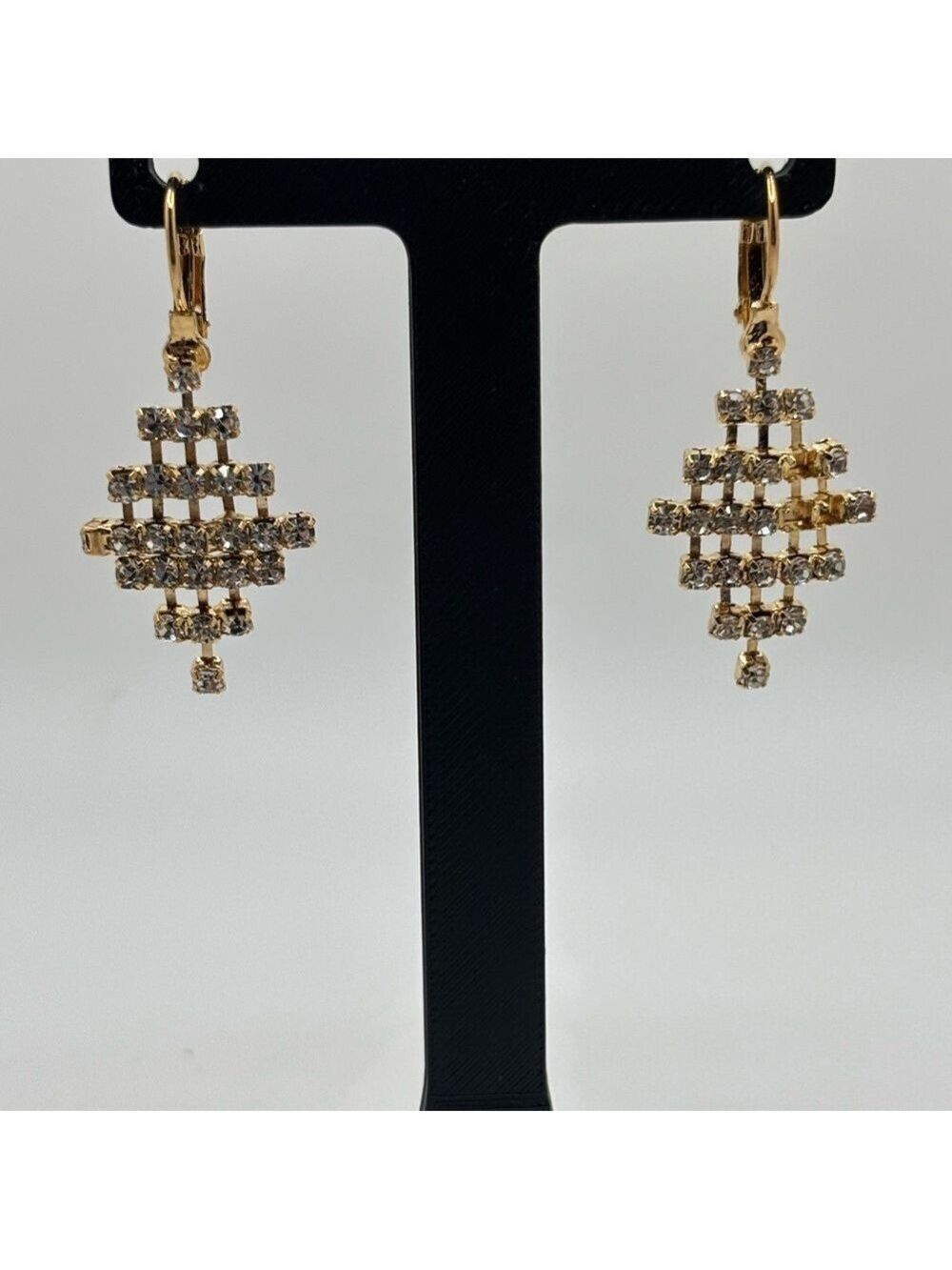 ✨5/$25✨ Elegant Gold and Silver Dangle Earrings
